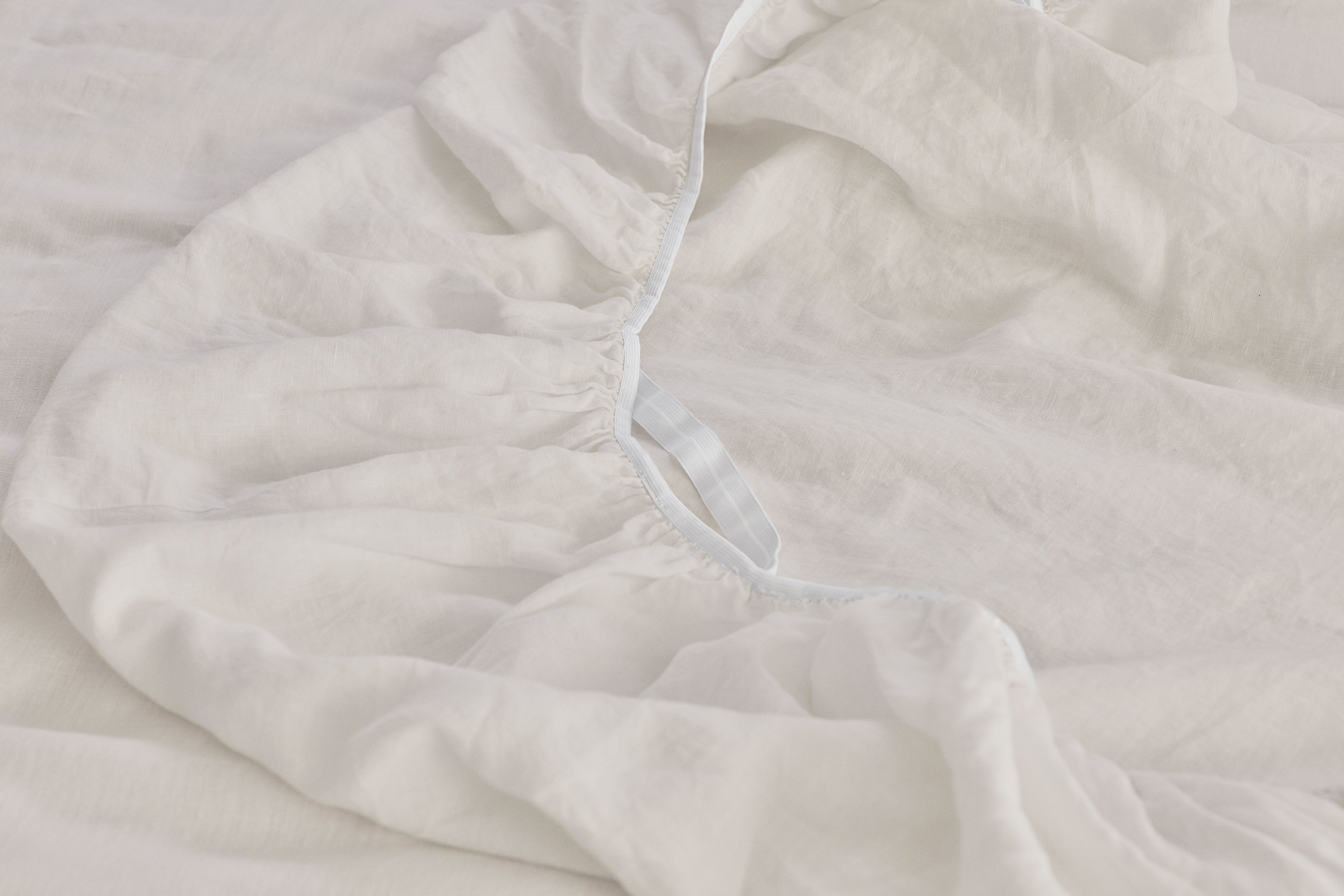 hemp fitted sheet in light beige